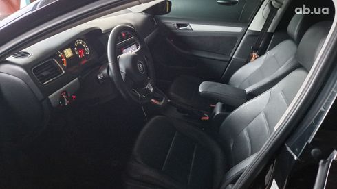 Volkswagen Jetta 2012 черный - фото 19