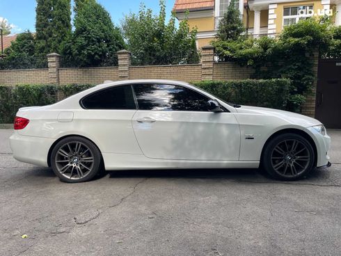 BMW 3 серия 2010 белый - фото 6