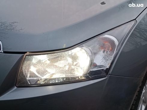 Chevrolet Cruze 2010 серый - фото 5
