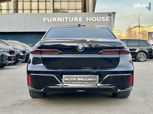 BMW 7 серия 2023 - фото 13