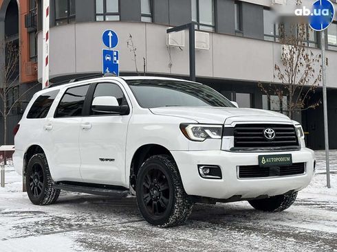 Toyota Sequoia 2017 - фото 7