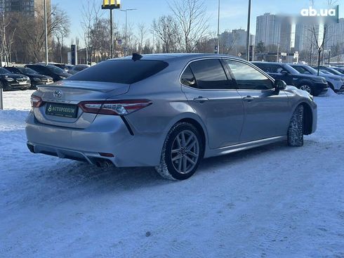 Toyota Camry 2018 - фото 13