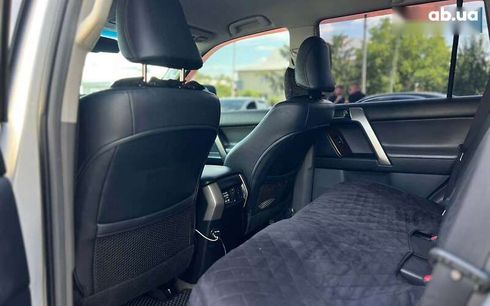 Toyota Land Cruiser 2012 - фото 27