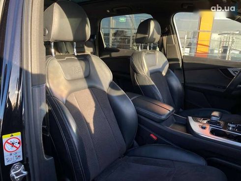 Audi Q7 2018 - фото 29