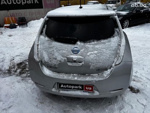 Nissan Leaf 2015 серый - фото 6