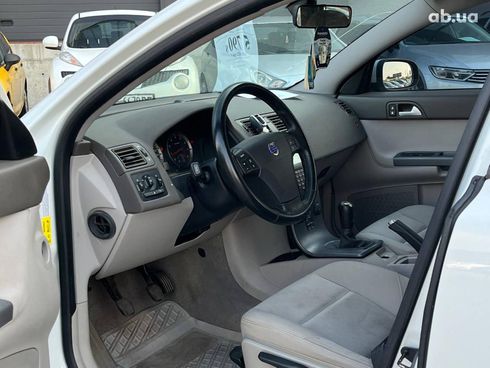 Volvo V50 2008 белый - фото 12