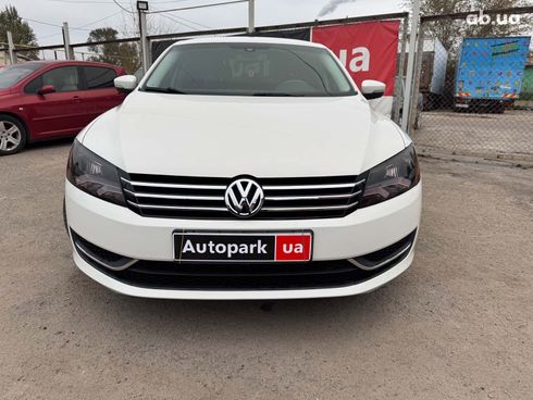 Volkswagen passat b7 2014 белый - фото 8