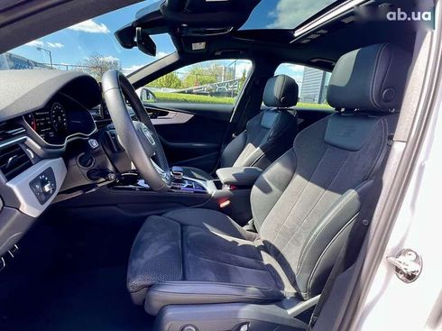 Audi A4 2021 - фото 29