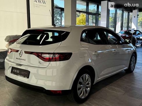 Renault Megane 2017 - фото 12