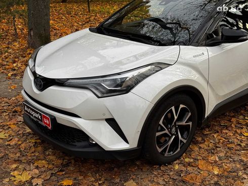 Toyota C-HR 2019 белый - фото 14
