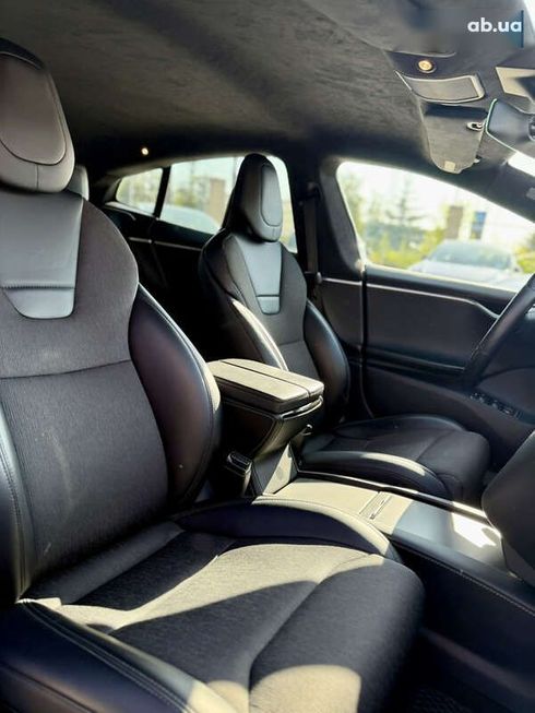Tesla Model S 2017 - фото 27