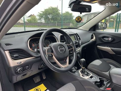 Jeep Cherokee 2017 - фото 25