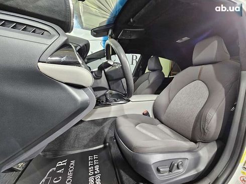 Toyota Camry 2017 - фото 23
