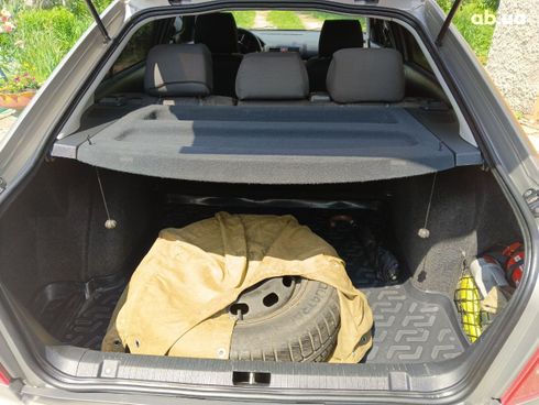 Skoda Octavia 2010 серебристый - фото 5