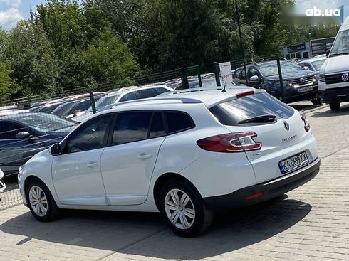 Renault Megane 2016 - фото 17