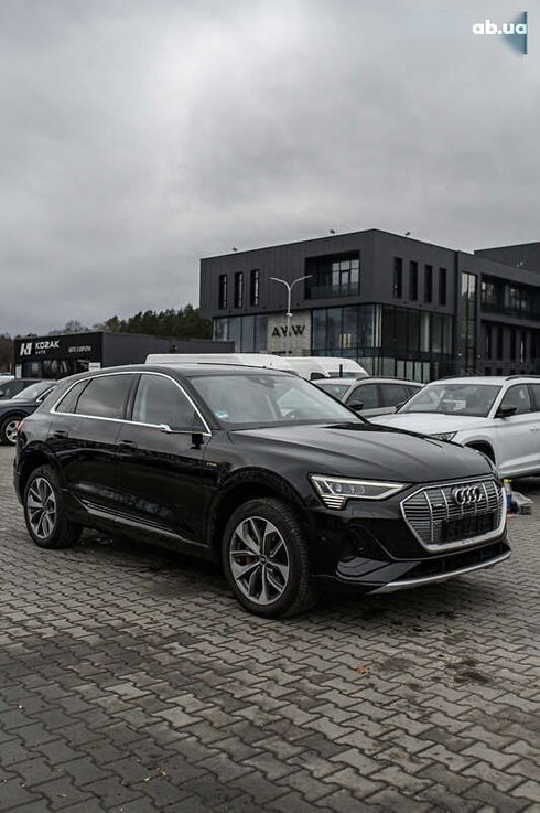 Audi E-Tron 2021 - фото 24