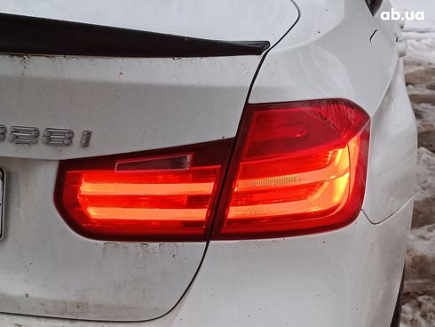 BMW 3 серия 2015 белый - фото 11