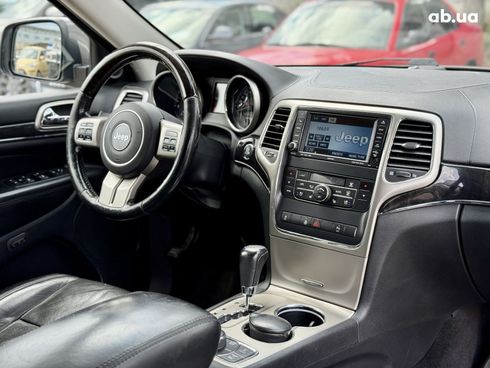 Jeep Grand Cherokee 2011 серый - фото 15