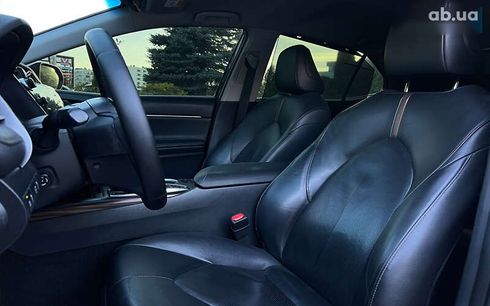 Toyota Camry 2019 - фото 17