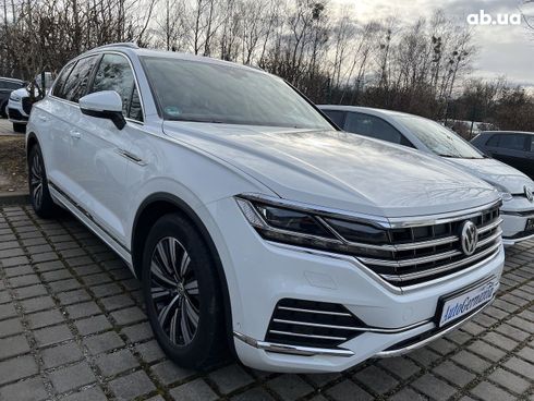 Volkswagen Touareg 2020 - фото 22