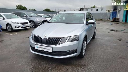 Skoda Octavia 2019 - фото 11