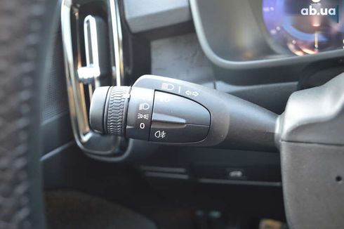 Volvo XC40 2023 - фото 22