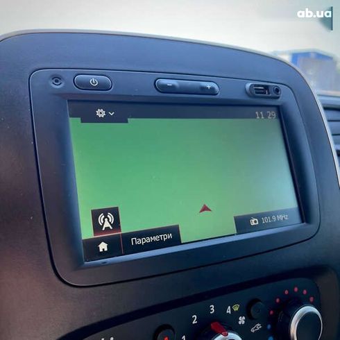 Renault Trafic 2021 - фото 27