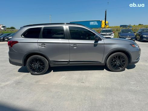 Mitsubishi Outlander 2019 серый - фото 13