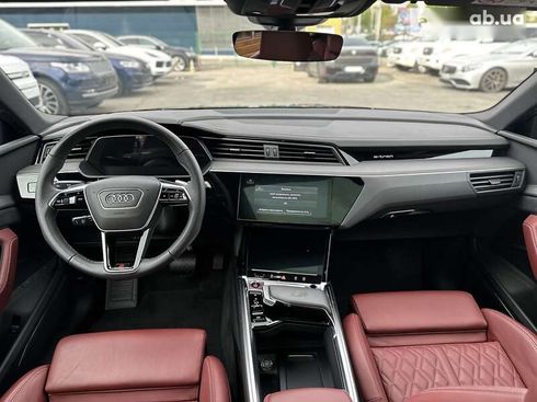 Audi e-tron S 2022 - фото 28