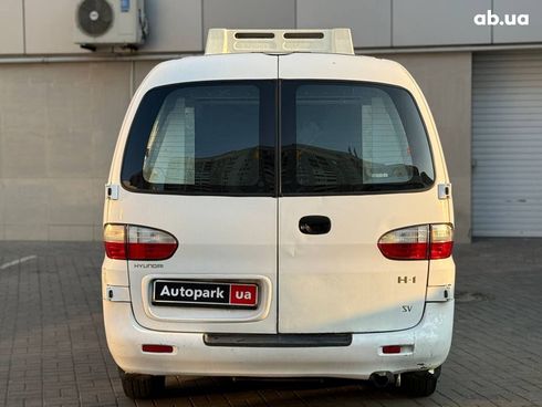Hyundai H100 2004 белый - фото 6