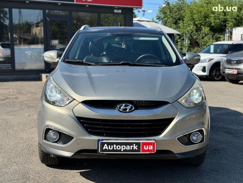 Hyundai ix35 2010 зеленый - фото 2