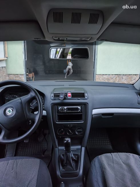 Skoda Octavia 2006 черный - фото 13