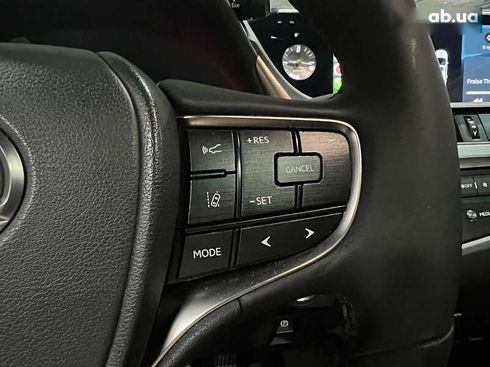 Lexus ES 2018 - фото 23