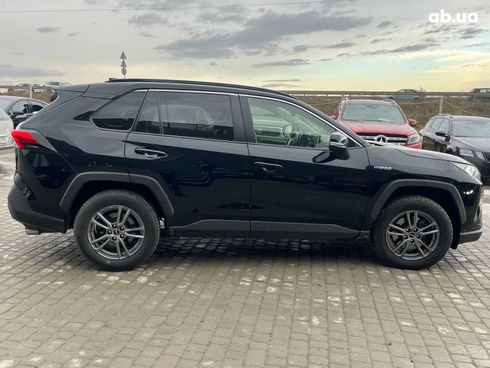 Toyota RAV4 2020 черный - фото 10