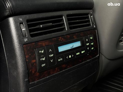 Toyota Land Cruiser 2010 черный - фото 27