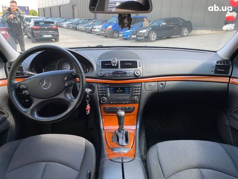 Mercedes-Benz E-Класс 2006 серый - фото 18