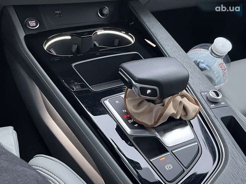 Audi A4 2020 - фото 26