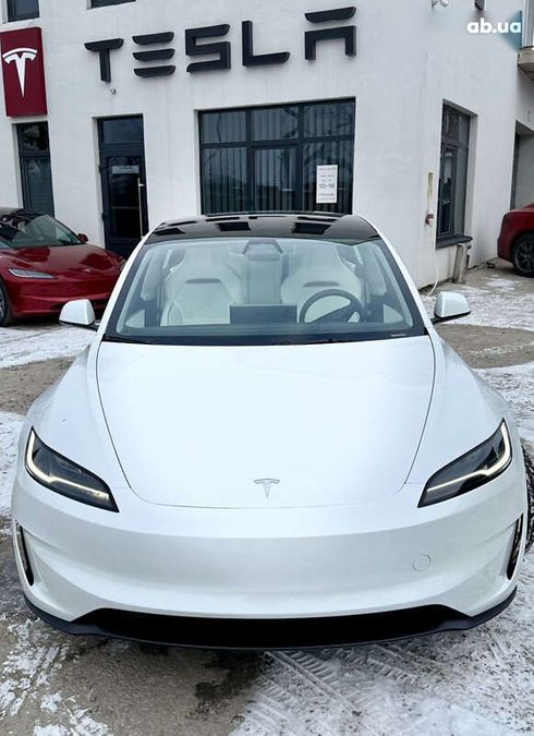 Tesla Model 3 2024 - фото 9