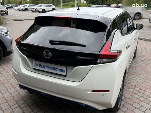 Nissan Leaf 2018 - фото 10
