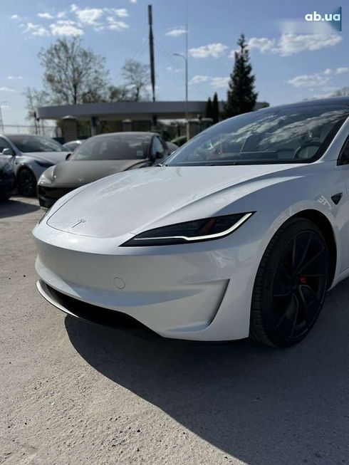 Tesla Model 3 2024 - фото 6