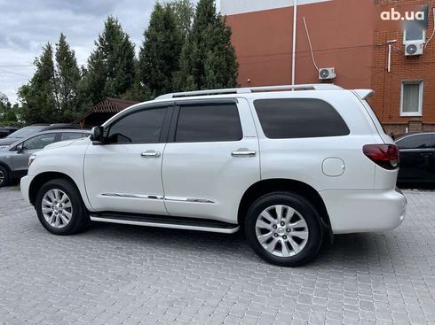 Toyota Sequoia 2018 - фото 16