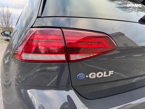 Volkswagen e-Golf 2020 серый - фото 14