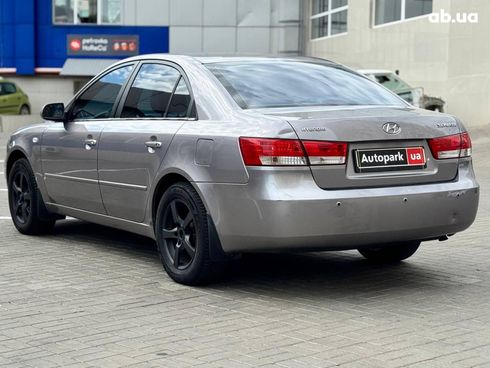 Hyundai Sonata 2006 серый - фото 12