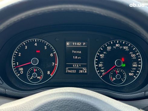 Volkswagen Passat 2015 серый - фото 29