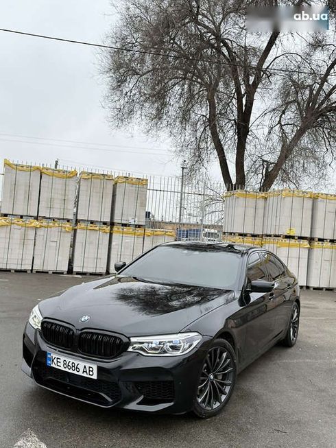 BMW 5 серия 2017 - фото 11