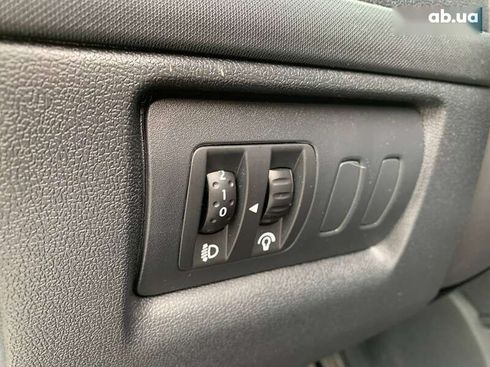 Renault Clio 2012 - фото 16