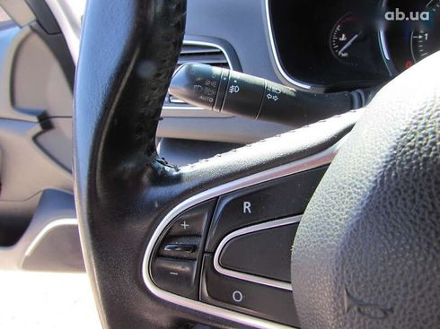Renault Megane 2017 - фото 23