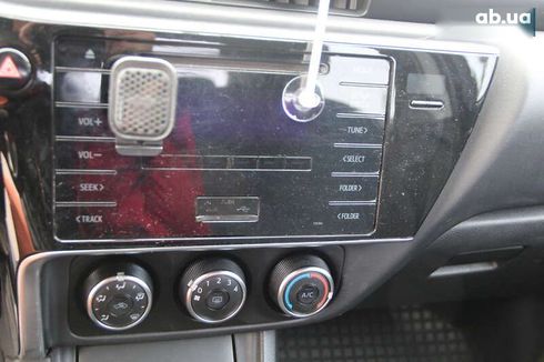 Toyota Corolla 2017 - фото 19