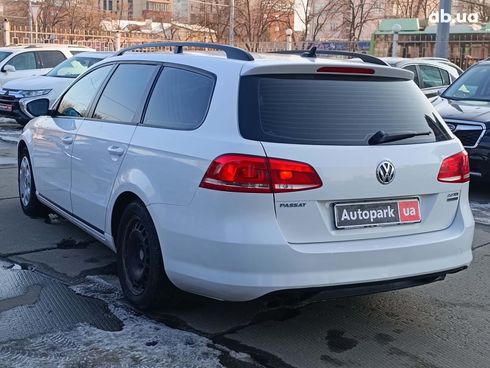 Volkswagen Passat 2012 белый - фото 5