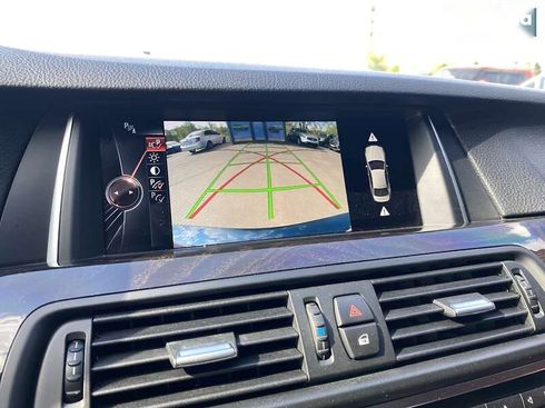 BMW 5 серия 2015 - фото 25